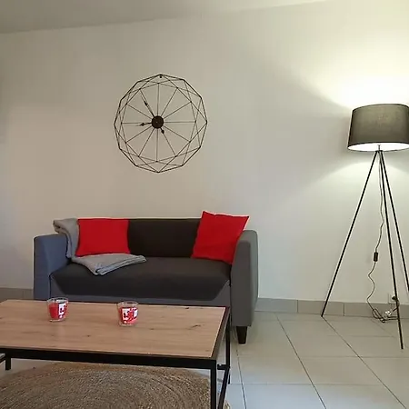 Maison Calme Avec Terrasse Apartment