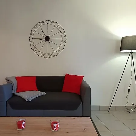 Maison Calme Avec Terrasse Apartment *
